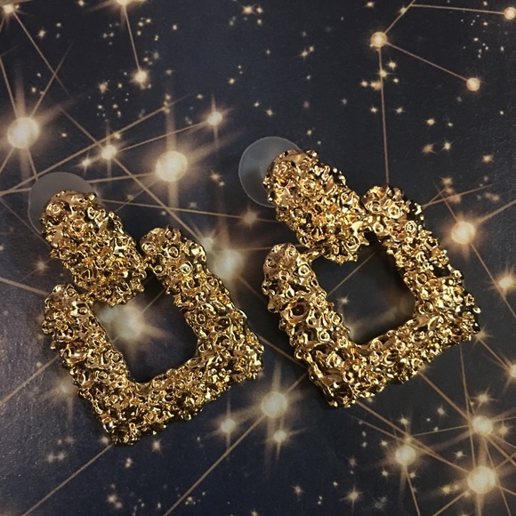 CHUNKY✨METAL “GOLD RUSH”✨POST OR STUD EARRINGS - Picture 6 of 8